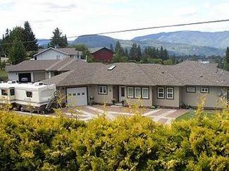 ee7ca2ba1c64f51cf4dfb1cb28400e3c South Shuwap - Bed and Breakfasts